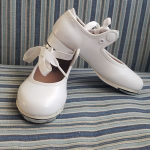 Girls Bloch tap shoes size.8.5